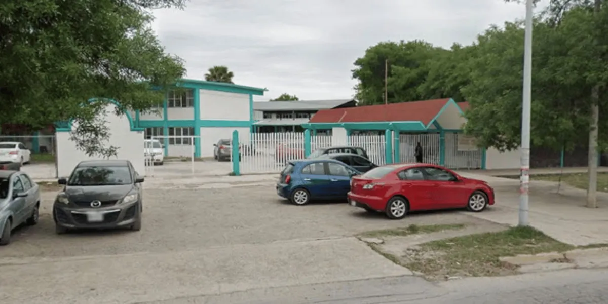 Hospitalizan a dos alumnas tras presunto consumo de droga en secundaria de Monterrey
