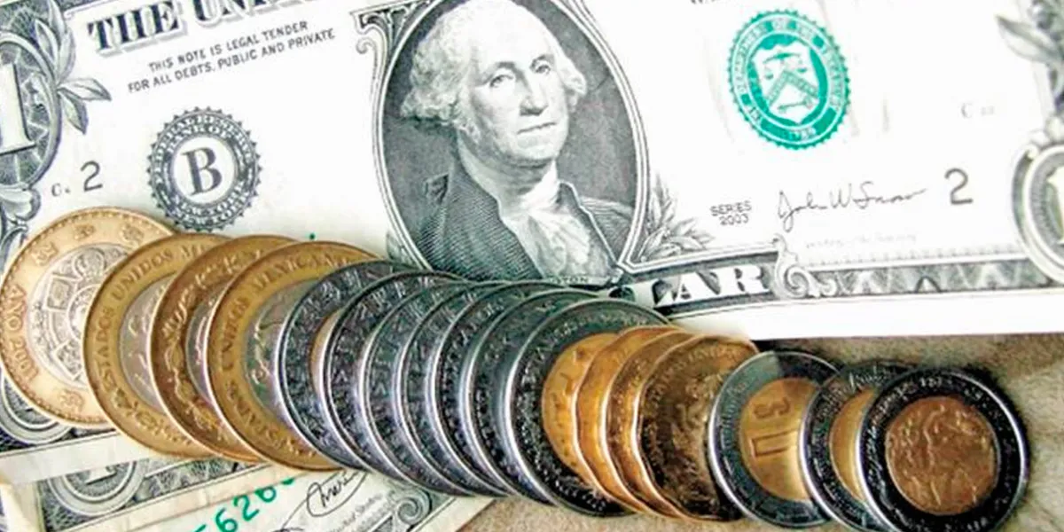 Dólar se acerca a 18.50 pesos tras inflación de EU; peso cae con fuerza