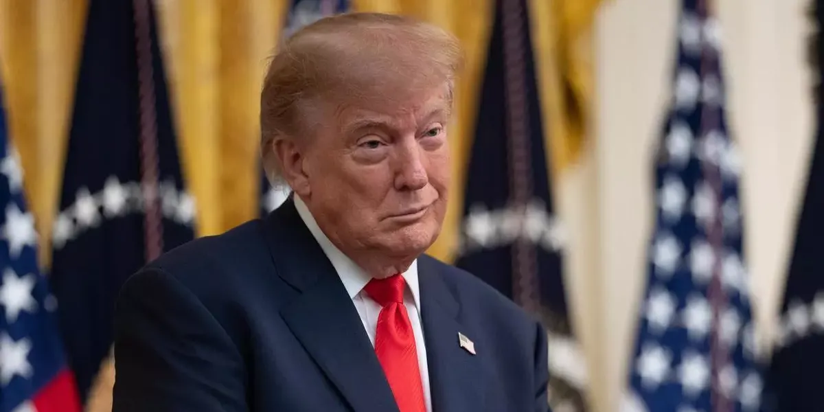 Trump sugiere que Irán ataque Los Ángeles y San Diego para concluir la guerra; Newsom acusa desquiciamiento