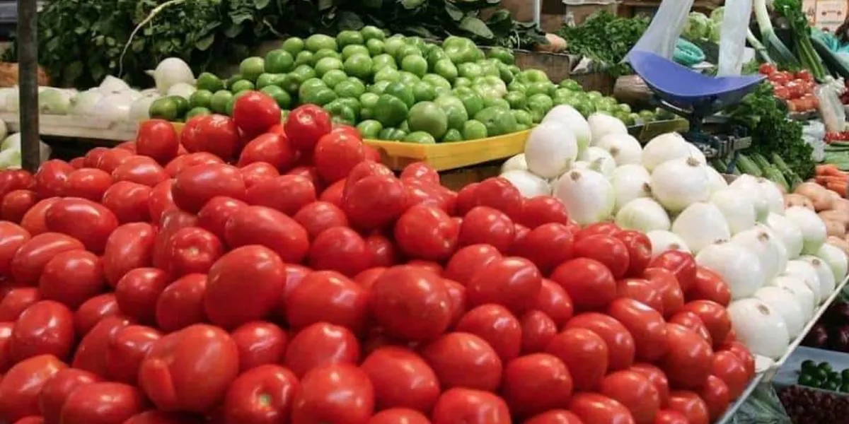 Inflación pega al bolsillo: jitomate, cebolla y gas L.P. registran fuertes alzas