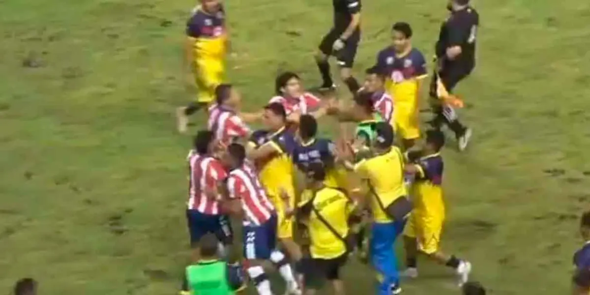 Partido del MILLÓN termina en pelea campal en el estadio Agustín “Coruco” Díaz