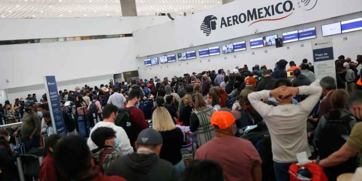 Continúa el caos en el AICM por cancelación y retrasos de vuelos de Aeromexico