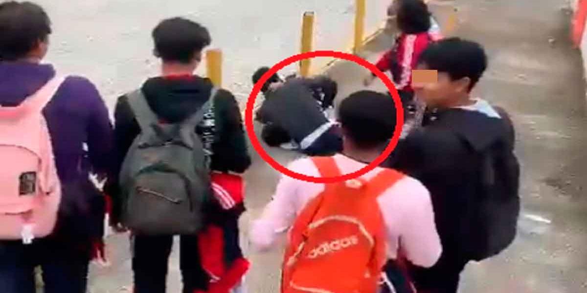 Viralizan pelea entre estudiantes en Zacapoaxtla, Puebla