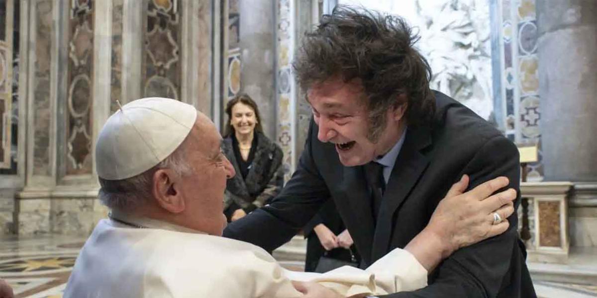 COMO GRANDES AMIGOS. Papa Francisco recibe a Javier Milei en el Vaticano