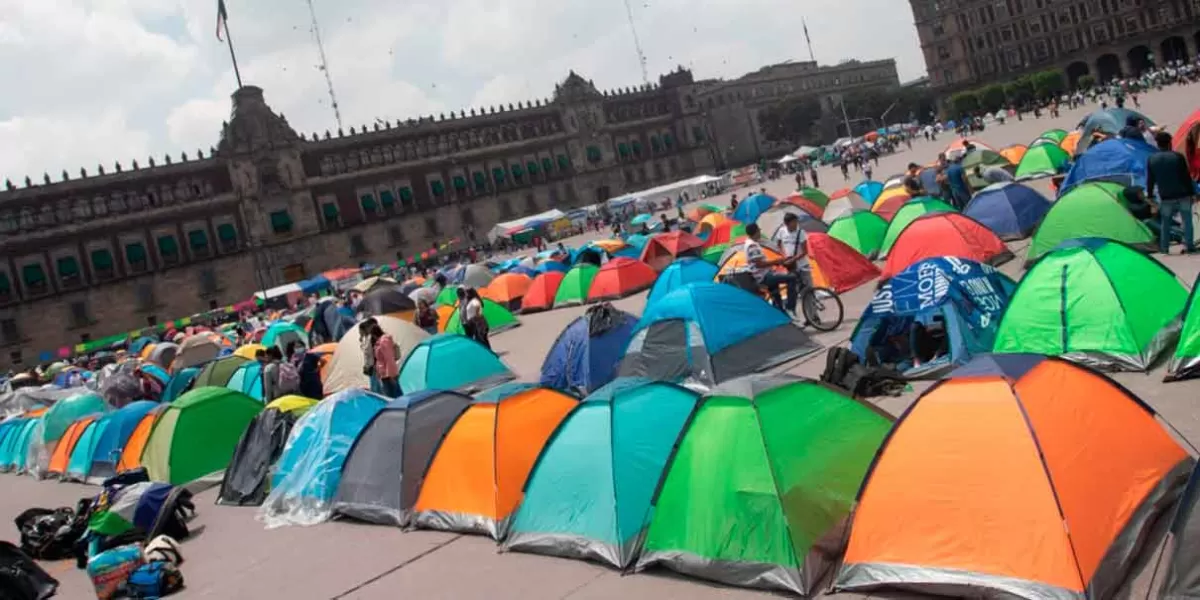 Segob romperá diálogo con CNTE si no se retiran del Zócalo; Sheinbaum confía en acuerdo