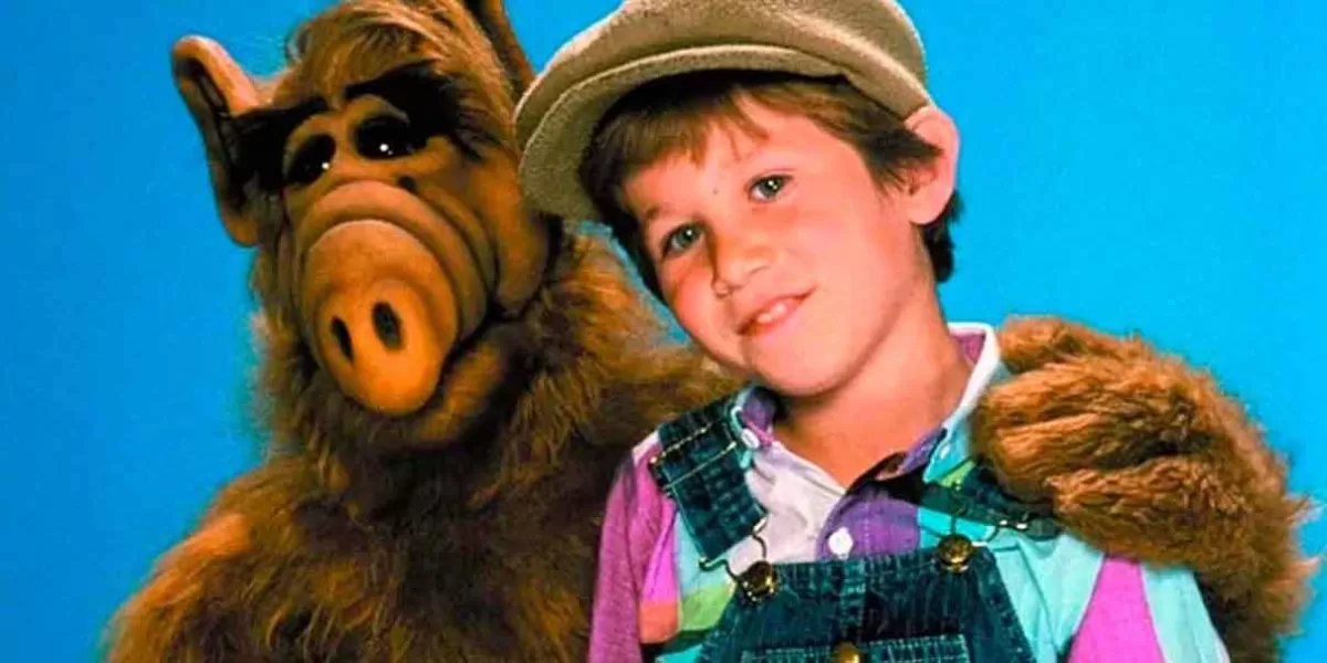 Hallan muerto en su coche al actor Benji Gregory, actor de la serie “Alf”