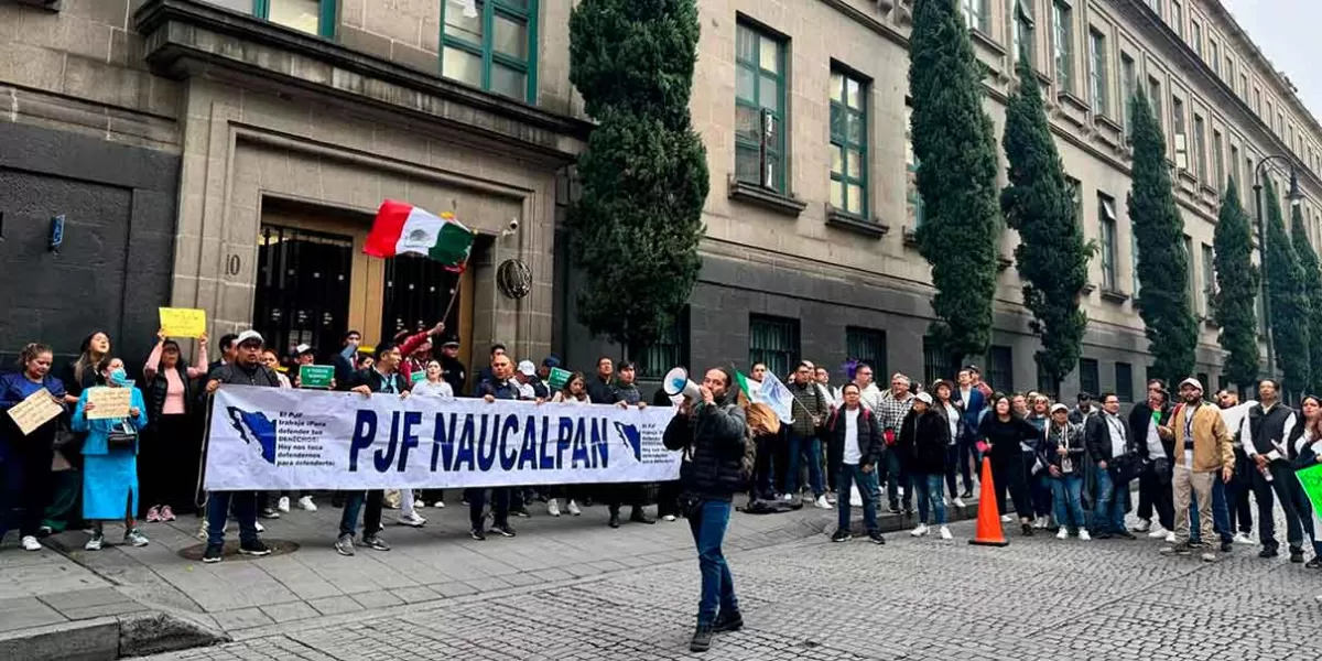 Trabajadores de la SCJN cierran accesos de sede principal contra la reforma judicial