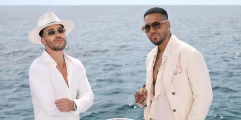 Romeo Santos y Prince Royce rompen esquemas con su primer disco conjunto “Better Late Than Never”