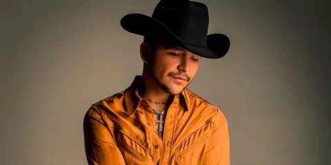 Nodal al borde del Colapso: Pepe Aguilar lo presiona para que deje a su padre, tensión con Cazzu  y pleito con Universal