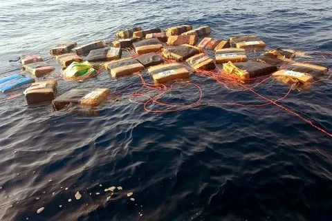 Marina asegura más de dos toneladas de cocaína en Oaxaca