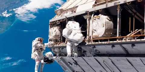 NASA activa protocolo de emergencia en la Estación Espacial Internacional por fuga de aire