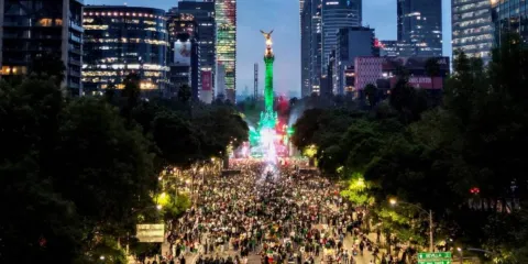 Celebraciones en Reforma tras triunfo de México dejan dos fallecidos