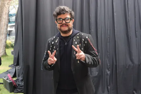 Aleks Syntek anuncia que se alejará de México tras abucheos y polémica en concierto patrio
