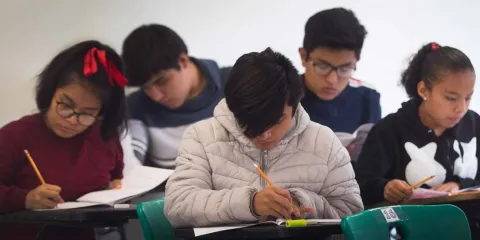 Sheinbaum pone en duda PISA: “La misma prueba para todos tiene limitaciones”