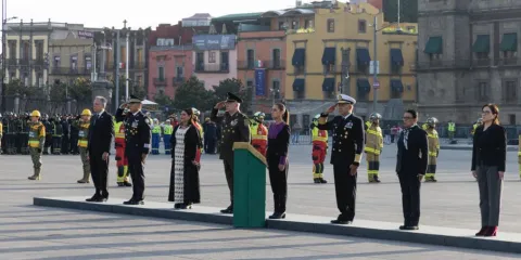 Sheinbaum rinde homenaje a víctimas de los sismos del 19 de septiembre