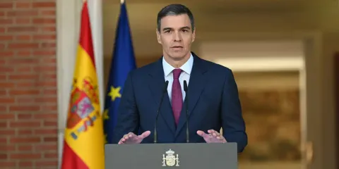 Pedro Sánchez disuelve el Parlamento español y convoca elecciones anticipadas