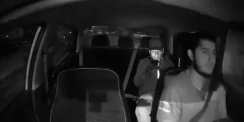 Esposa alerta a chofer de plataforma y evita posible asalto en Puebla