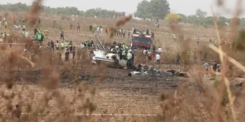 Nigeria investiga caída de avión militar ATR-42 que dejó 32 muertos
