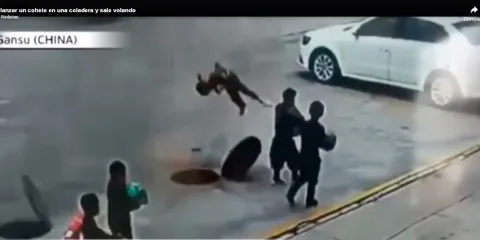 Recircula VIDEO de niño que sale volando al explotar alcantarilla por colocar un cohete 