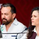 VIDEOS: ¿Borrachos con un bebé? Luisa Alcalde y Arturo Ávila desatan críticas por presunta estado de embriaguez con una carriola