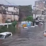 ¡Acapulco bajo el agua! Simón arrastra autos, provoca deslaves y paraliza calles