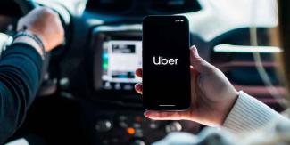 Fallo judicial permite a Uber operar sin restricciones en el Aeropuerto de Cancún