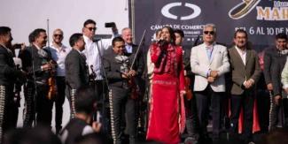 Logran Mariachis récord Guinness, desde el Zócalo de la CDMX  