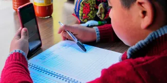 Este es el decalogo "orientador"  de la SEP para uso del celular en escuelas 