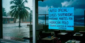 Huracán Polo suspende clases y amenaza con lluvias al Pacífico mexicano