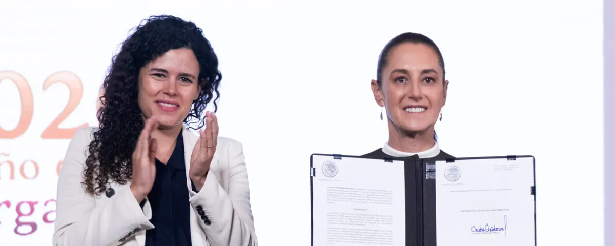 Sheinbaum firma decreto para proteger a menores en redes sociales de México