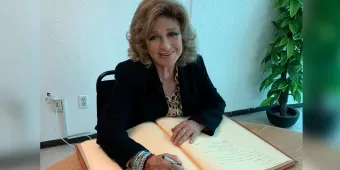 Angélica María parece que registró el mote de “La Novia de México”